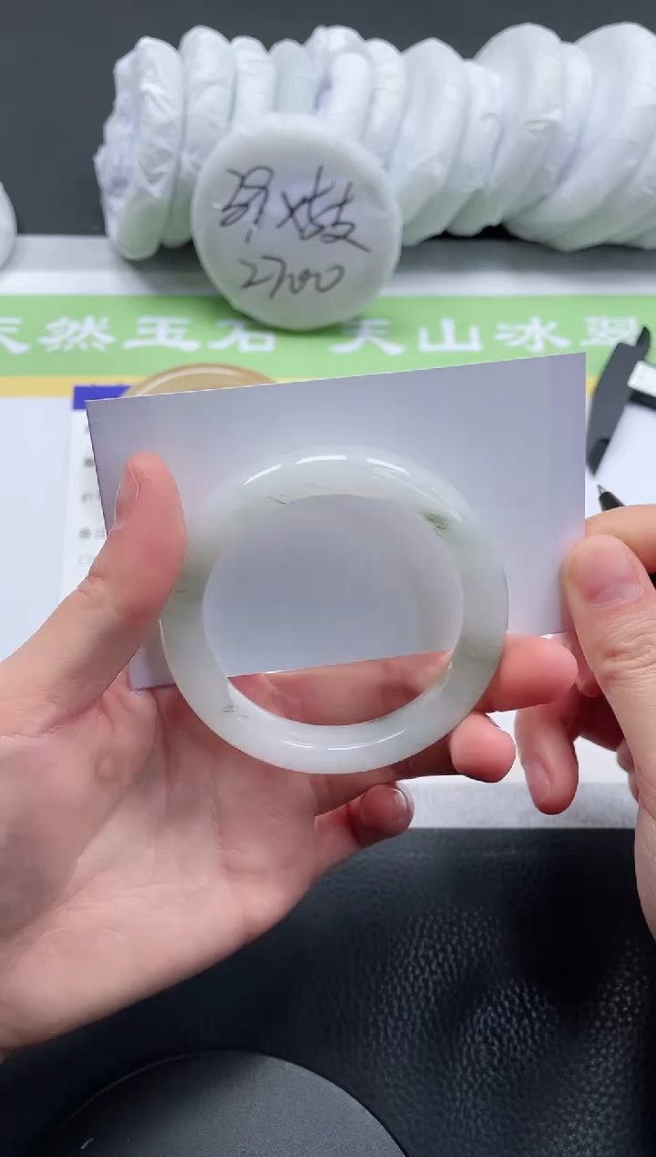 【闪购商品】石英质玉手镯未镶嵌A75-53+