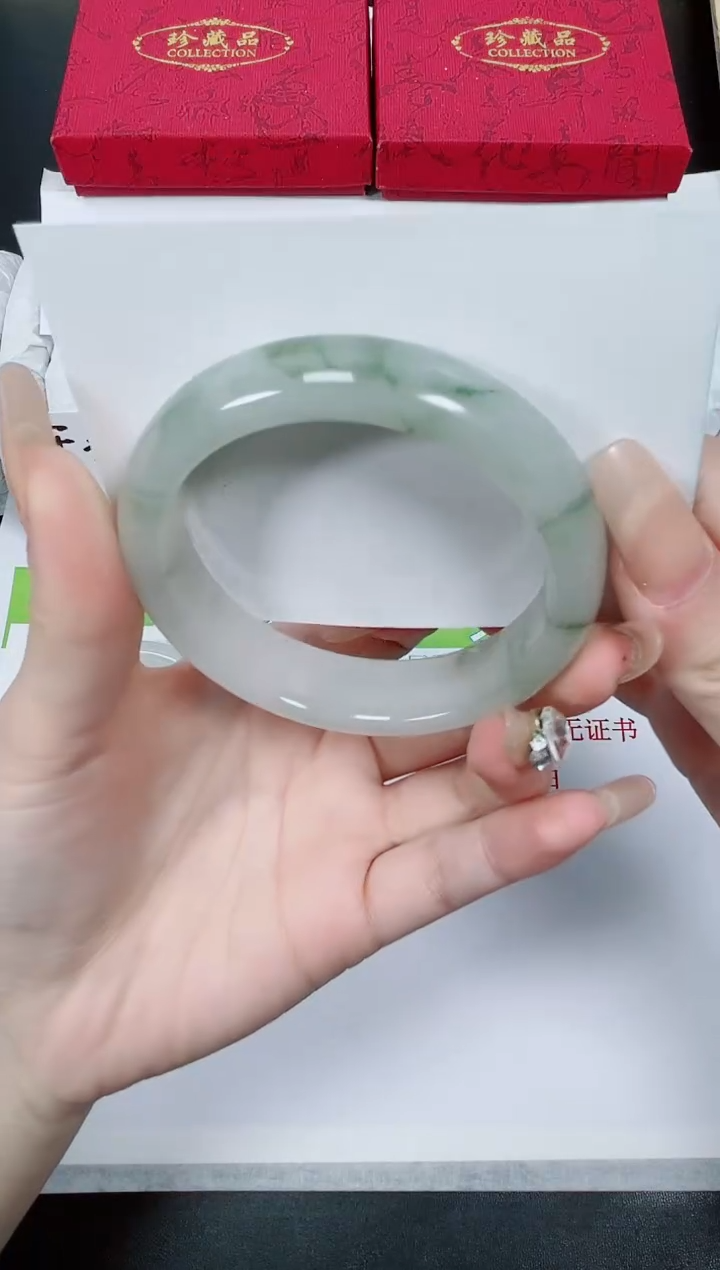 【闪购商品】石英质玉手镯未镶嵌K9-56.1