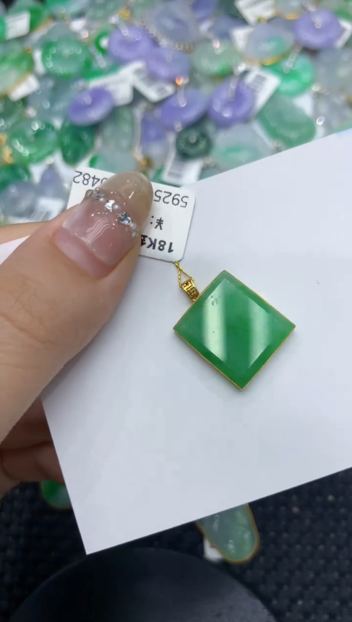 【闪购商品】翡翠颈饰18K金镶嵌222222222