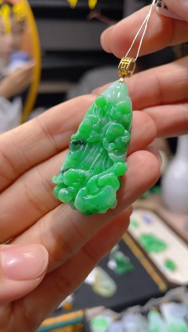 【闪购商品】翡翠颈饰18K金镶嵌假一赔三
