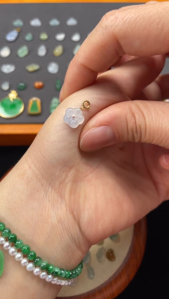 吊坠(不含链)18K金镶嵌翡翠一个JK275