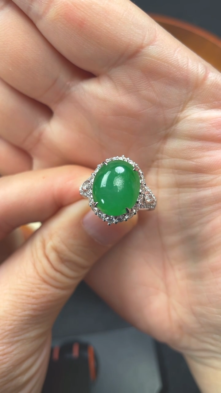 翡翠18K金镶嵌戒指满绿大号翡翠戒指/杜