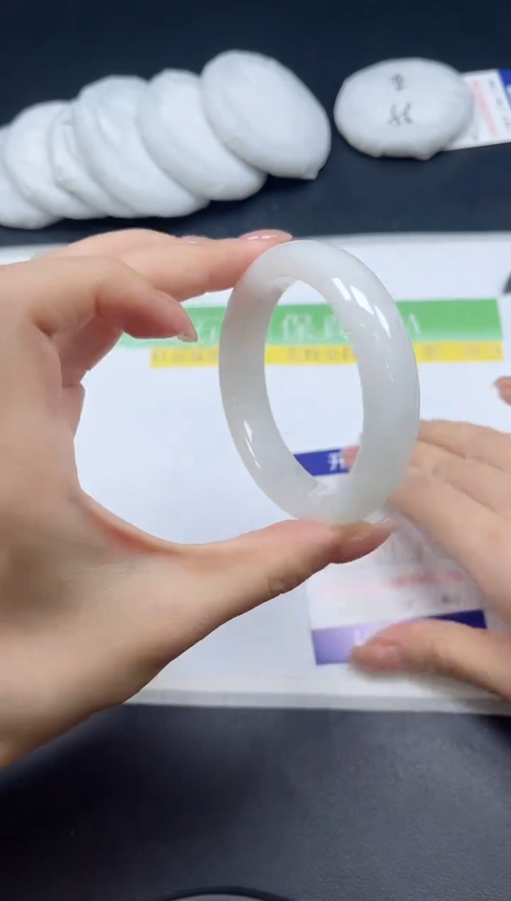 未镶嵌手镯和田玉089-5152