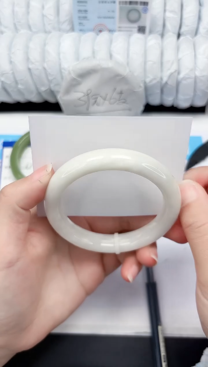 【闪购商品】和田玉手镯未镶嵌146-61