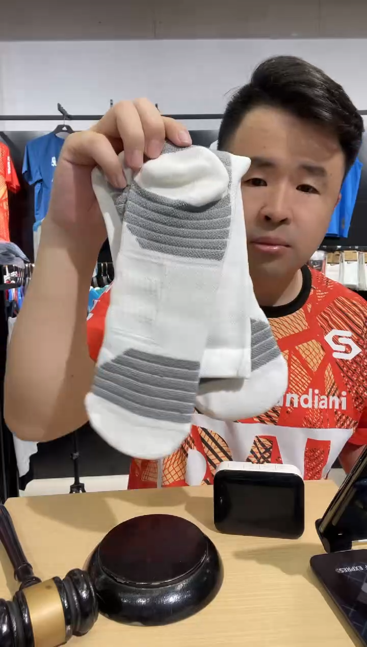 小*托袜尺码XL，价格30元