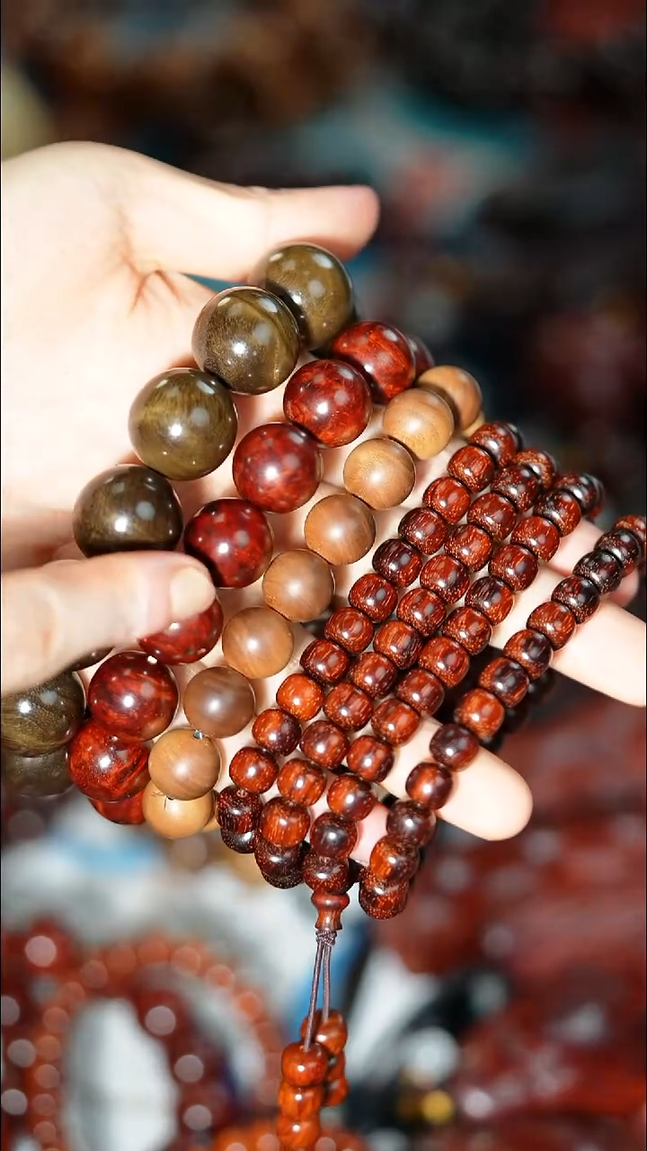 金丝楠手串/手链1.8金丝楠阴沉+7x8小叶琴料+1.2老山檀+1.5瘤疤