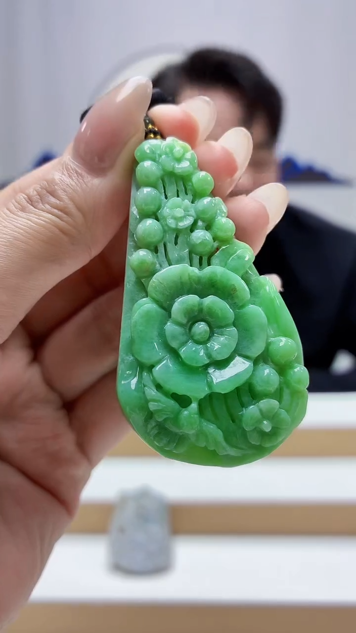 未镶嵌定制翡翠5060MM-毛货挂件65