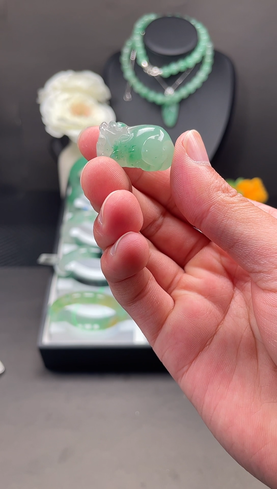 未镶嵌手镯石英质玉天然非洲翠