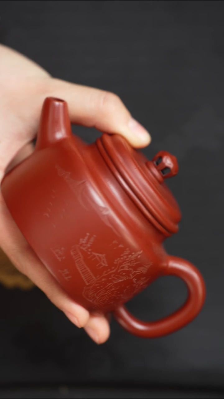 茶壶紫砂张健朱泥山水刻绘大德钟200cc