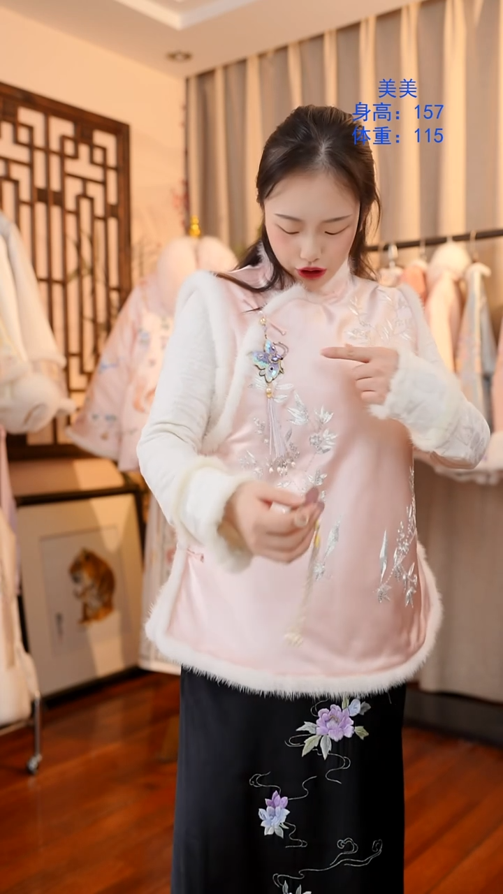 刺绣米*桑蚕丝非遗苏绣服饰