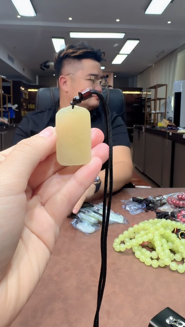 未镶嵌蛇纹石玉手链多样性随机发货其一