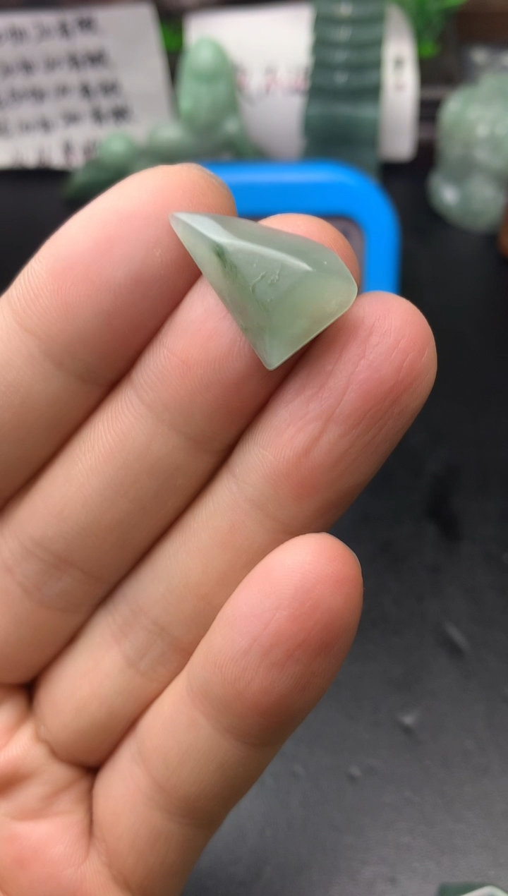 颈饰未镶嵌翡翠晔*?料子