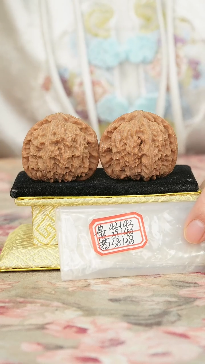 把件文玩核桃白狮子