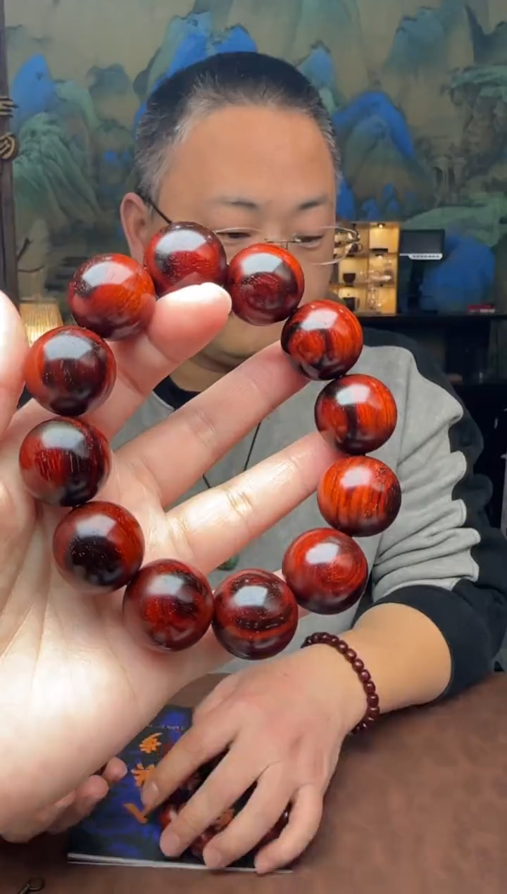 【闪购商品】小叶紫檀手串/手链2.0*12颗黑飘红老料