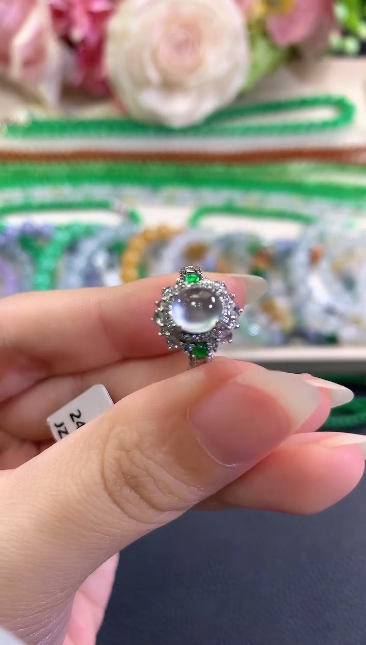18K金镶嵌戒指翡翠d104   