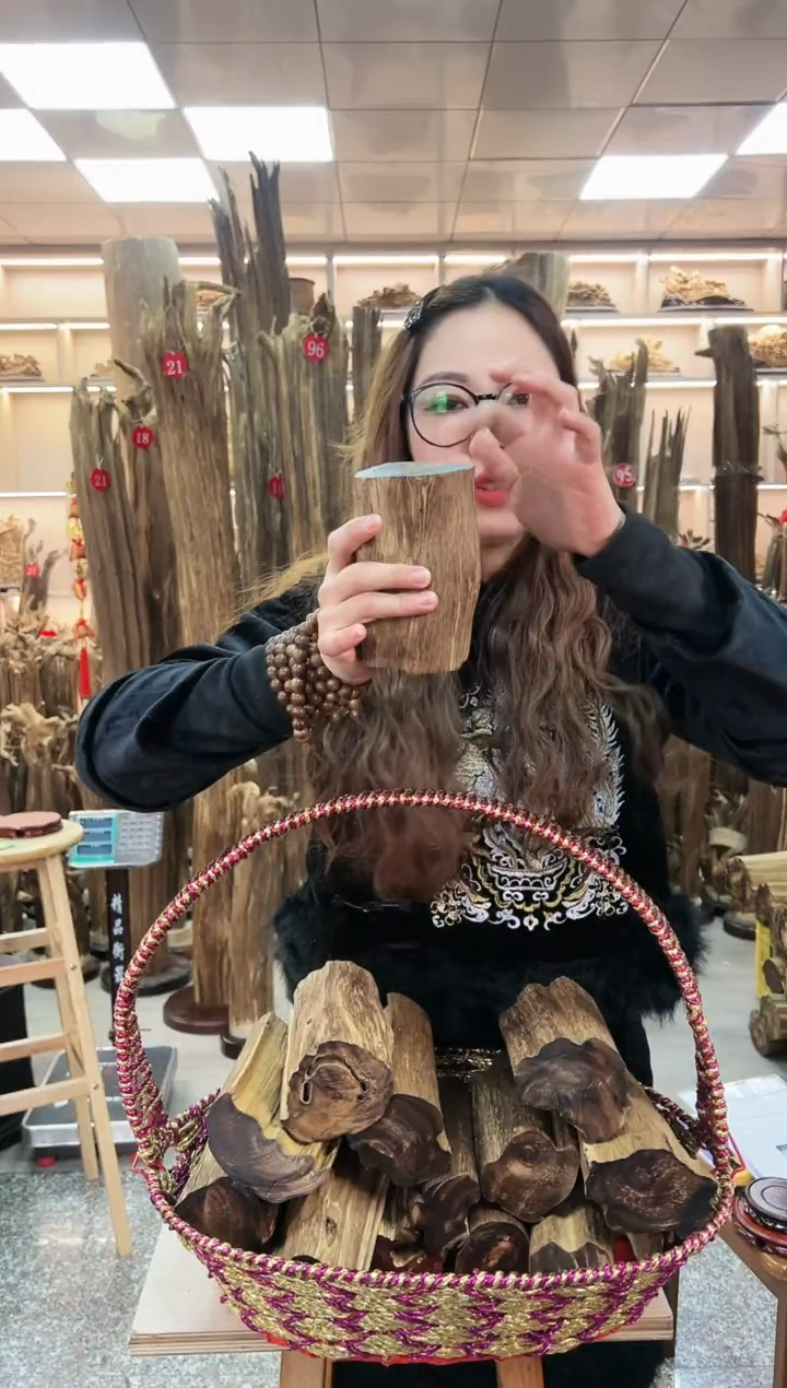 【闪购商品】沉香摆件沉香原料摆件工艺品