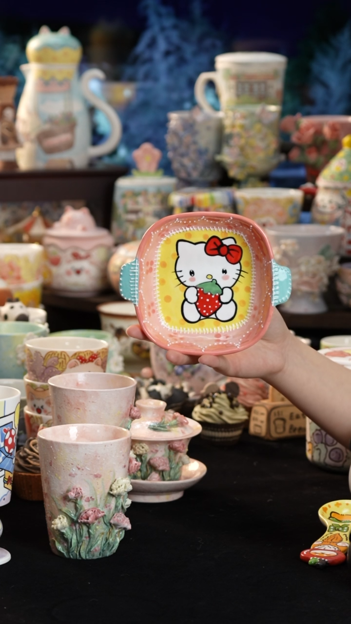 摆件陶景德镇釉下彩手绘设计师款陶瓷