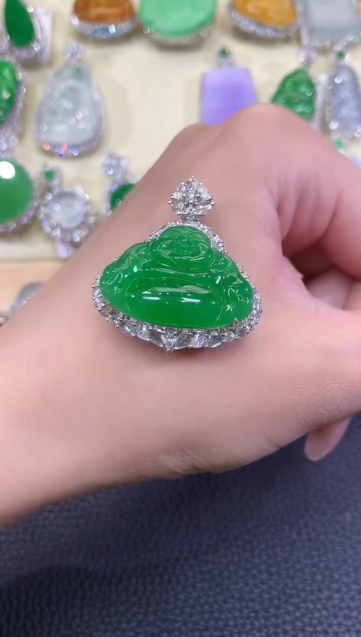 翡翠18K金镶嵌吊坠(不含链)白**子夏日珠宝B41