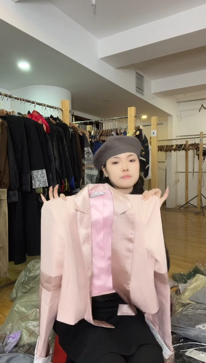 XL码      115-125斤 外套 