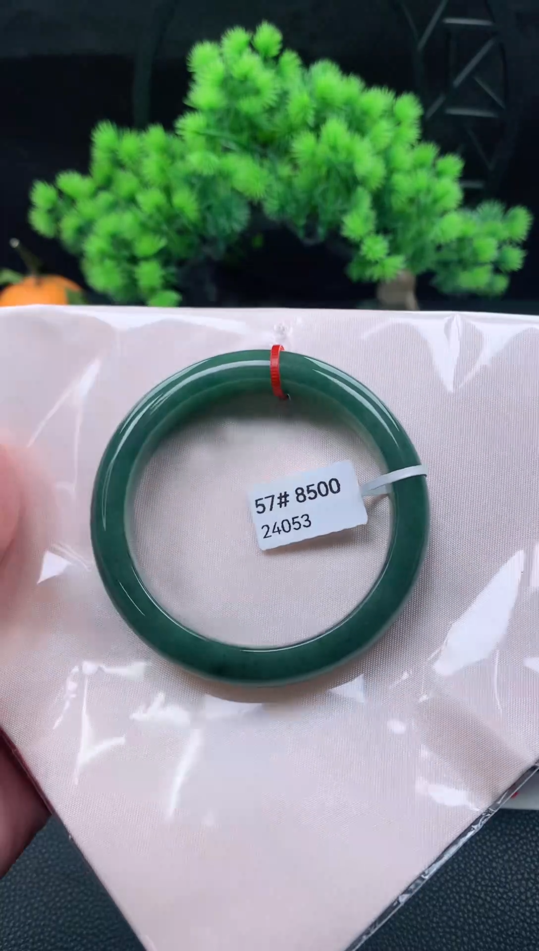 【闪购商品】翡翠手镯未镶嵌满绿56 57圈口