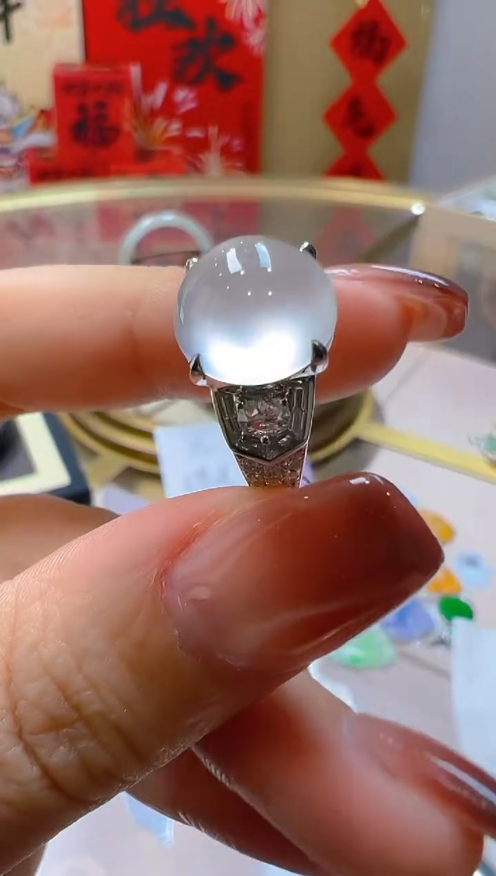 【闪购商品】翡翠戒指18K金镶嵌天然翡翠A货