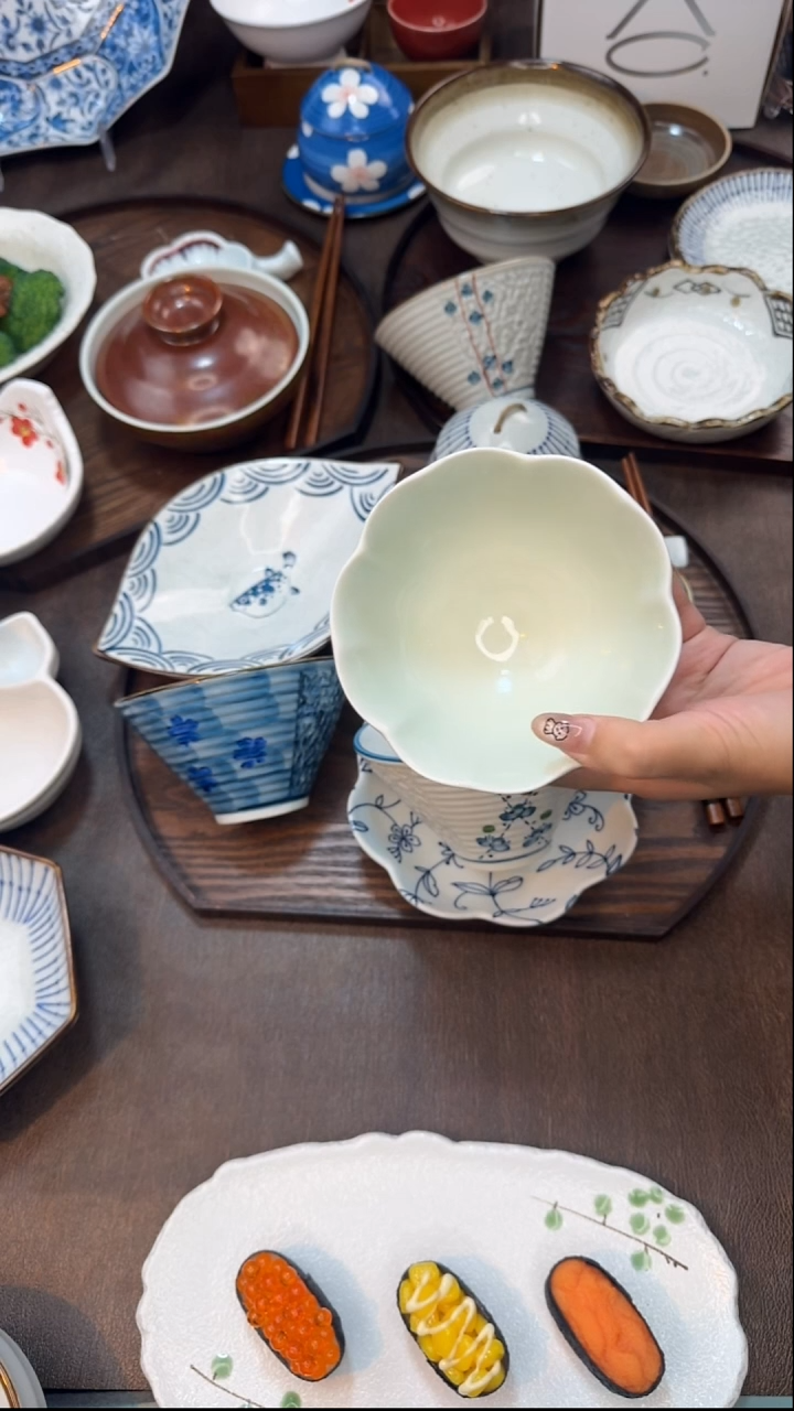 瓷苹果青（定制款）百合碗（无暇）