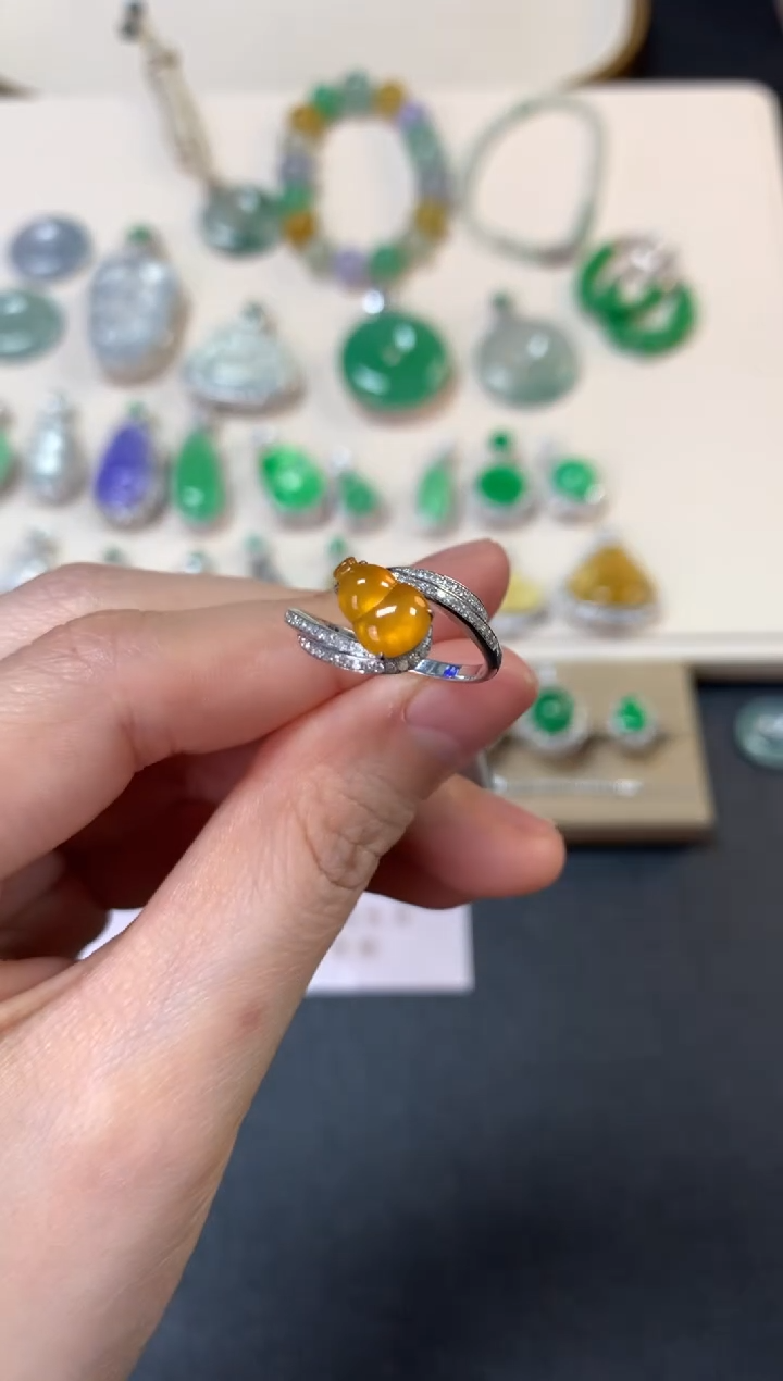 【闪购商品】翡翠戒指18K金镶嵌葫芦戒指2680