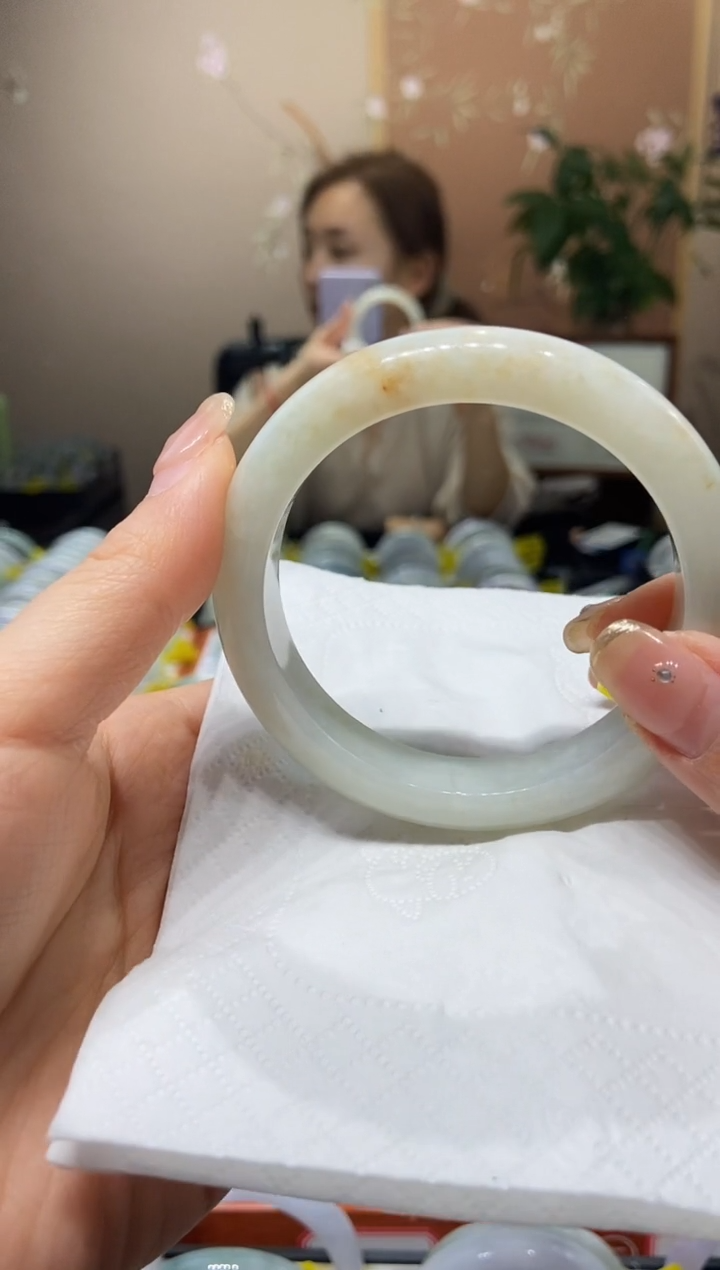 【闪购商品】翡翠手镯未镶嵌57.8圈口