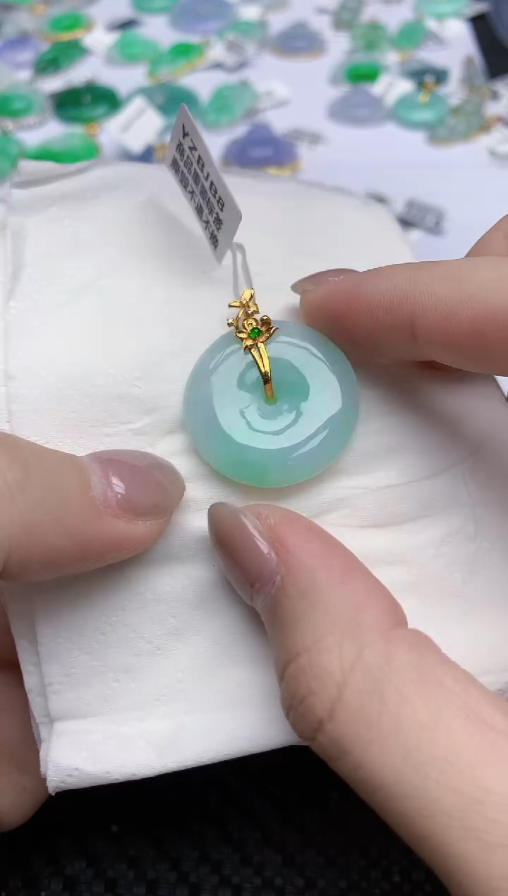 【闪购商品】翡翠颈饰18K金镶嵌天然翡翠A货