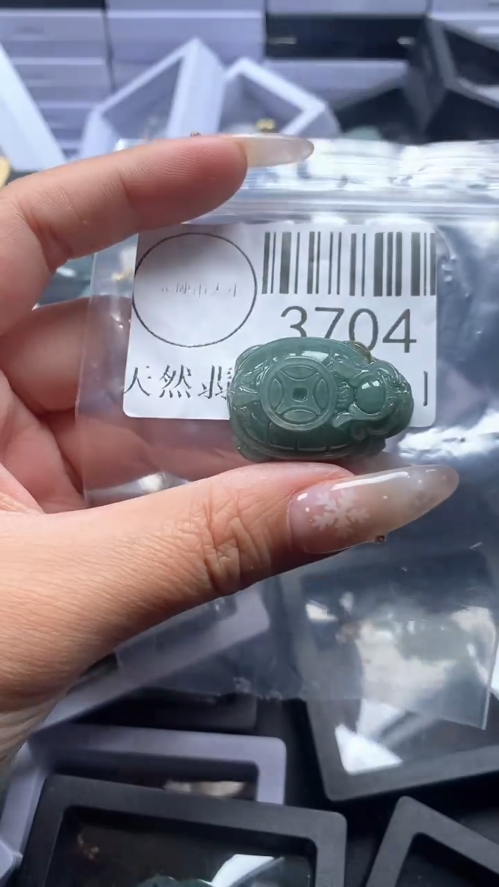 颈饰未镶嵌翡翠3704