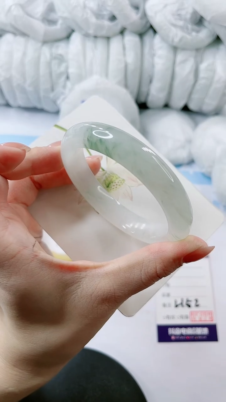 【闪购商品】石英质玉手镯未镶嵌多样性发货L152