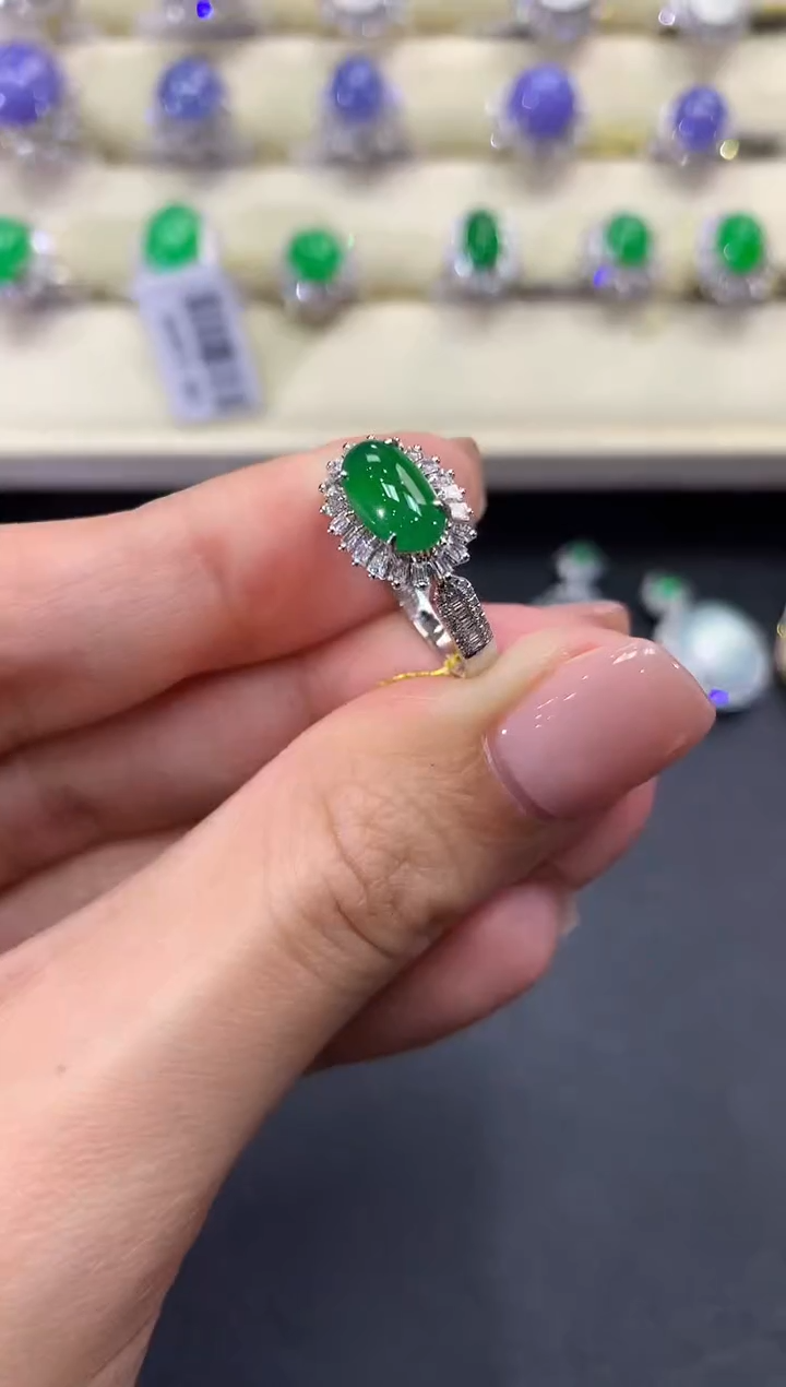 【闪购商品】翡翠戒指18K金镶嵌a108