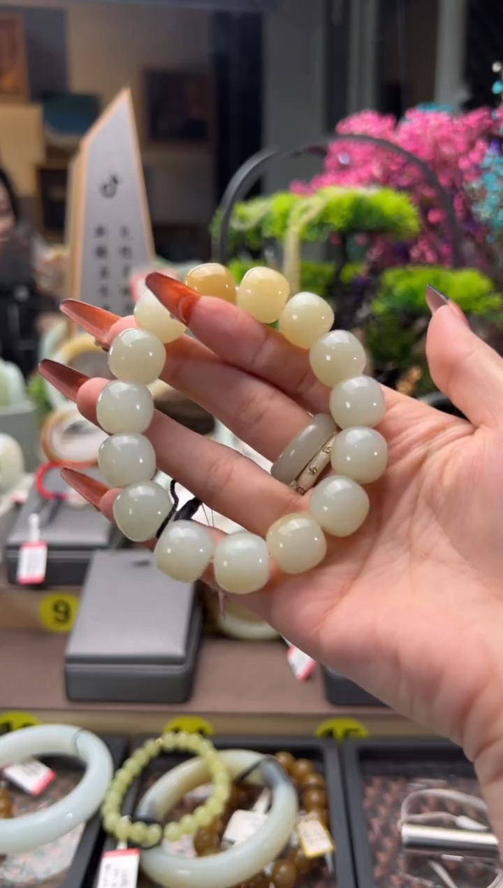 【闪购商品】和田玉手串未镶嵌且末料迪克兰手老型珠串卡13*14