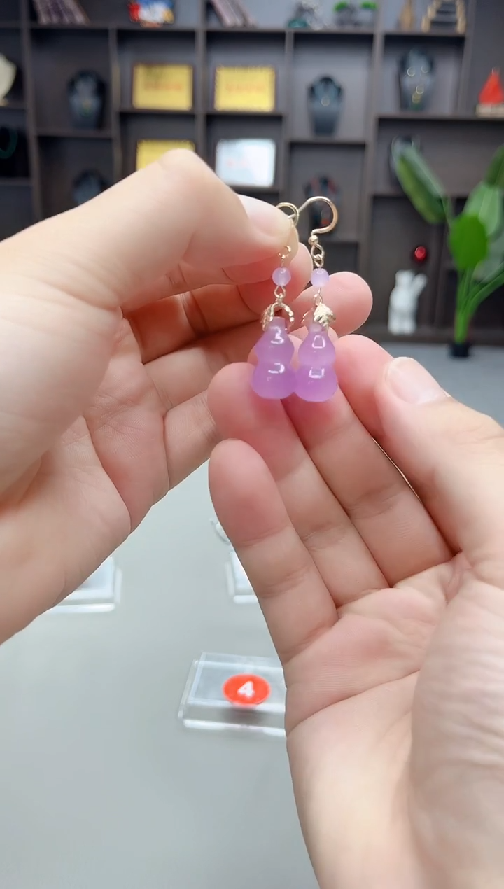 未镶嵌石英质玉（天山翠）耳饰236000