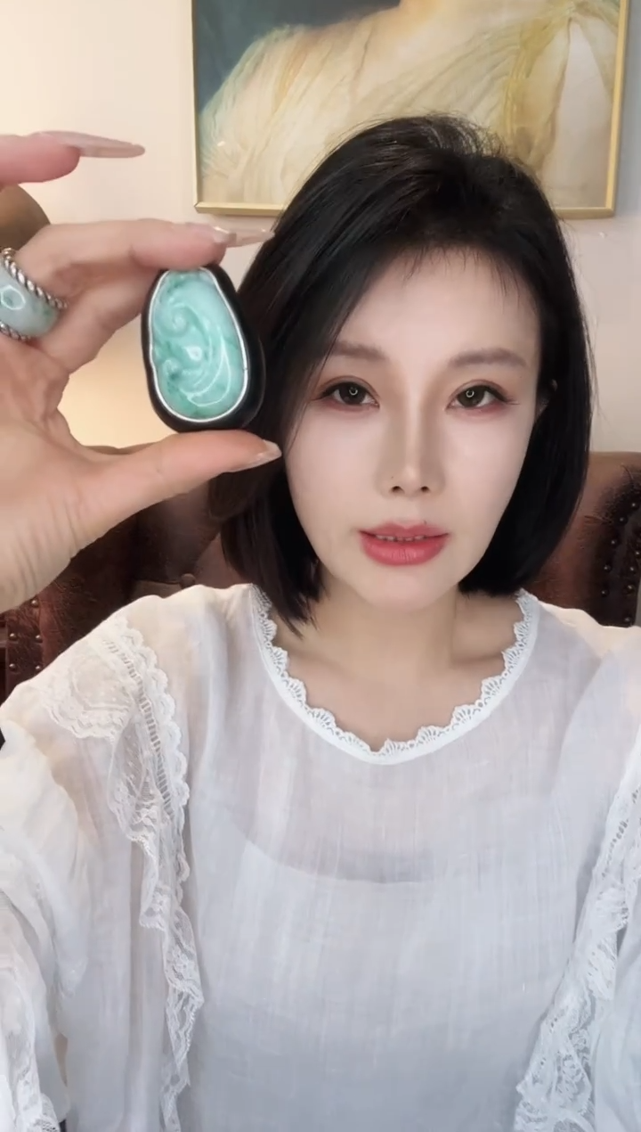 颈饰未镶嵌翡翠缘*柜翡翠E675