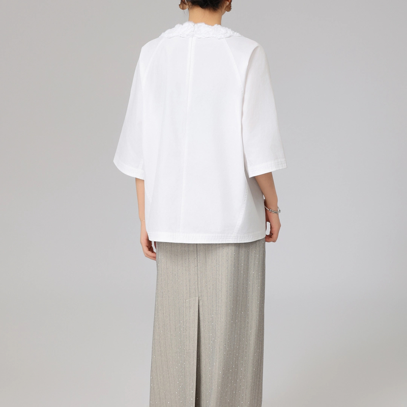 AMASS/阿玛施25春夏新款大码显瘦宽松百搭七分袖花瓣领衬衫530006