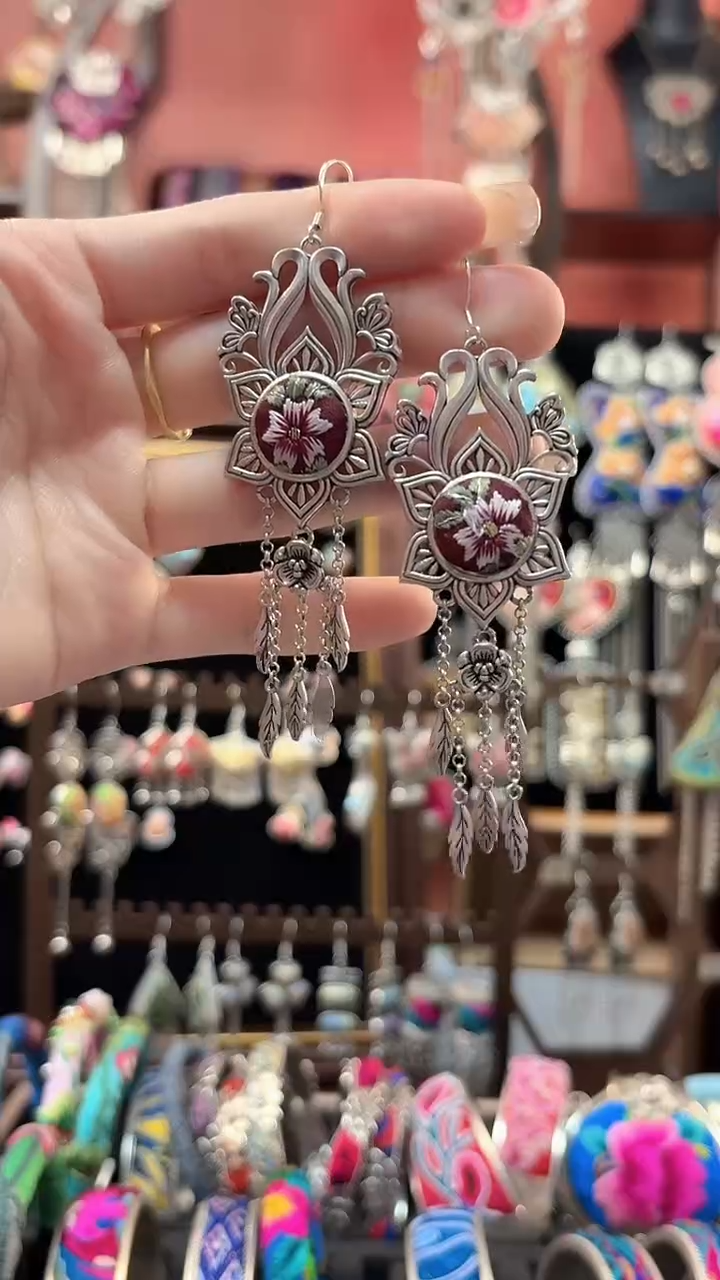 织绣 云织谣民族风精美饰品   96