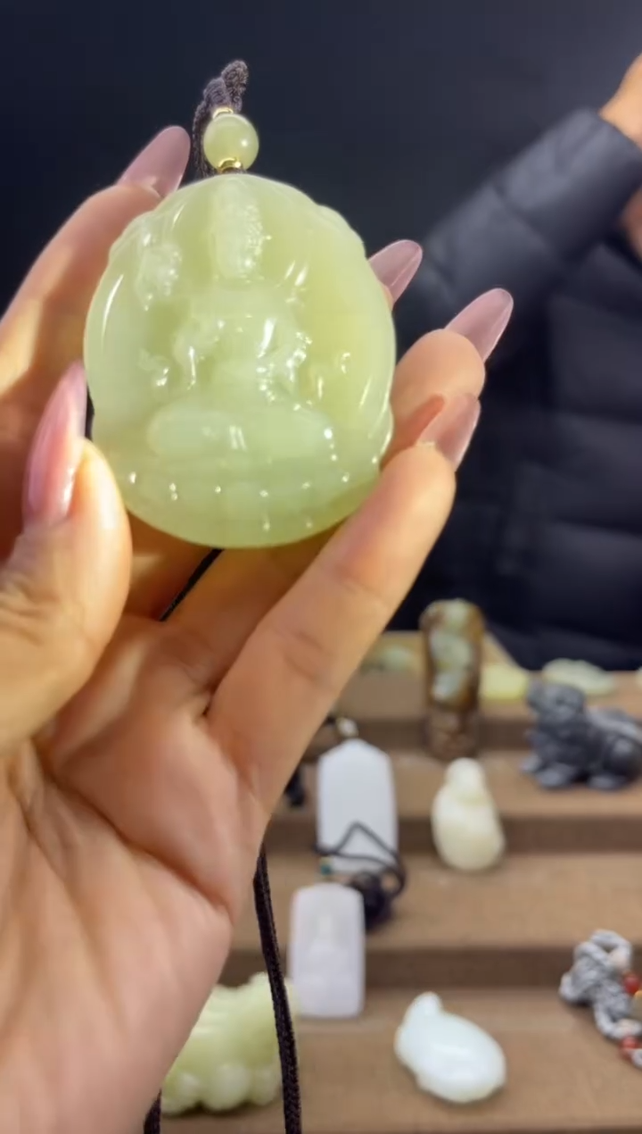 颈饰未镶嵌和田玉1