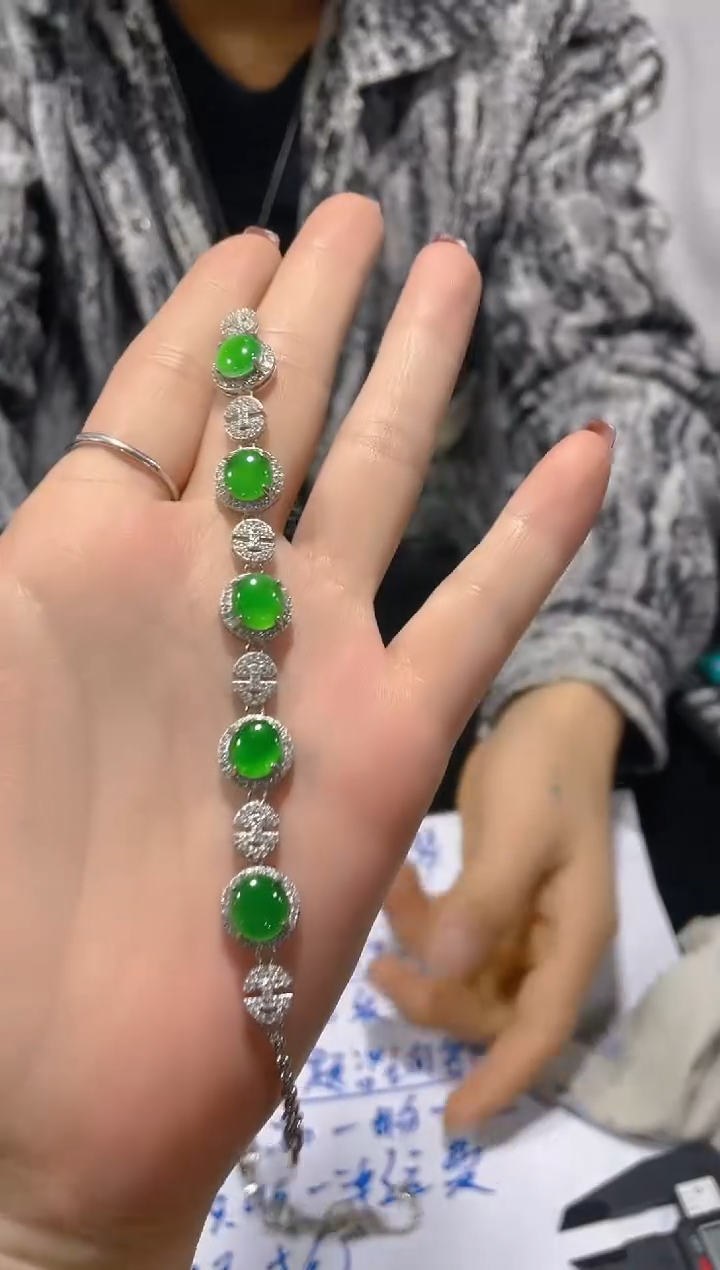 【闪购商品】定制翡翠未镶嵌天然A货翡翠多样性发货拍一发一
