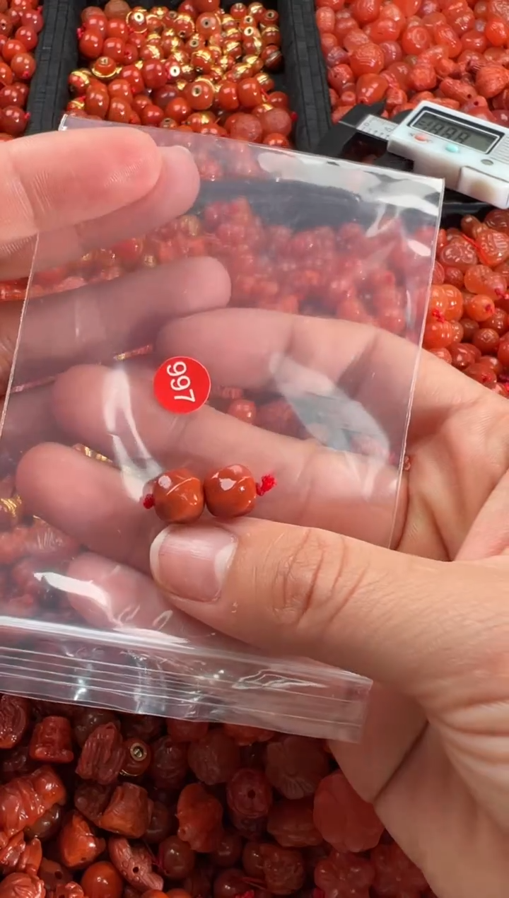 【闪购商品】南红玛瑙颈饰未镶嵌1