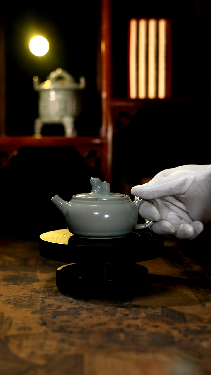 【闪购商品】复烧粉青釉祥天壶