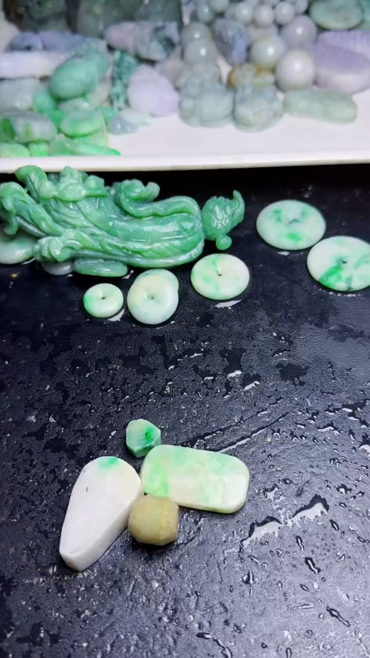 颈饰未镶嵌翡翠093