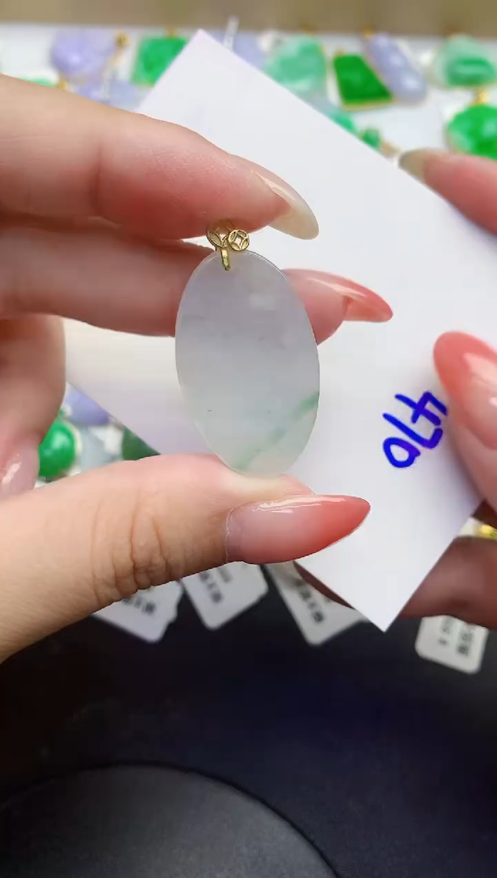 翡翠未镶嵌颈饰缅甸天然翡翠A货