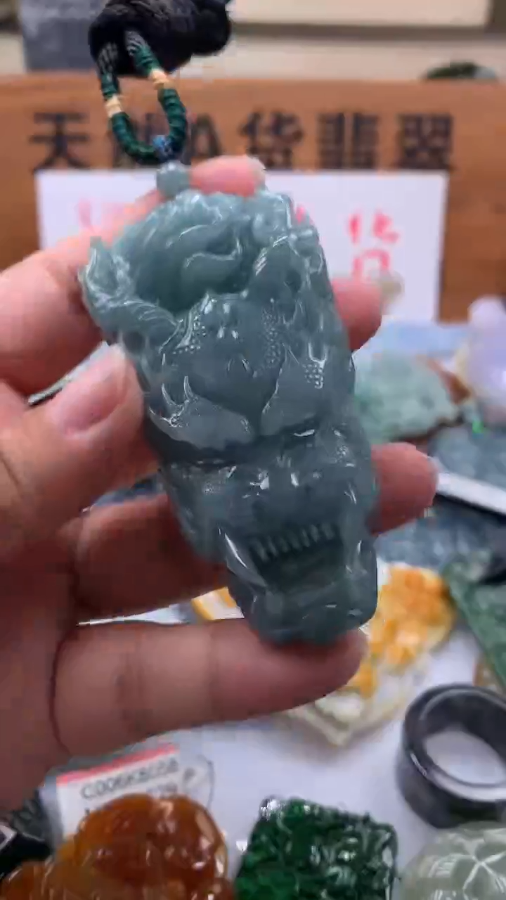 【闪购商品】翡翠颈饰未镶嵌保真天然A货翡翠