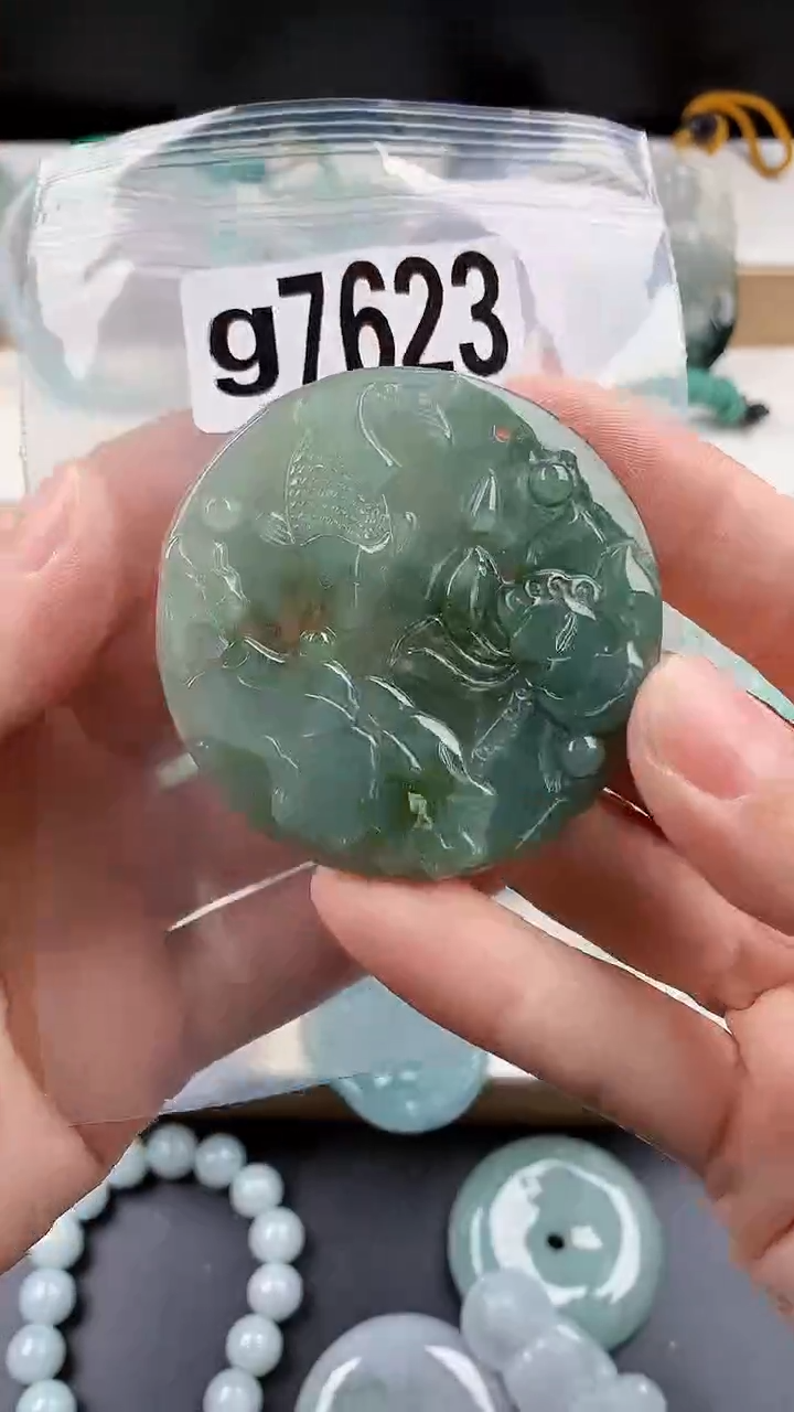 颈饰未镶嵌翡翠天然翡翠吊坠挂件