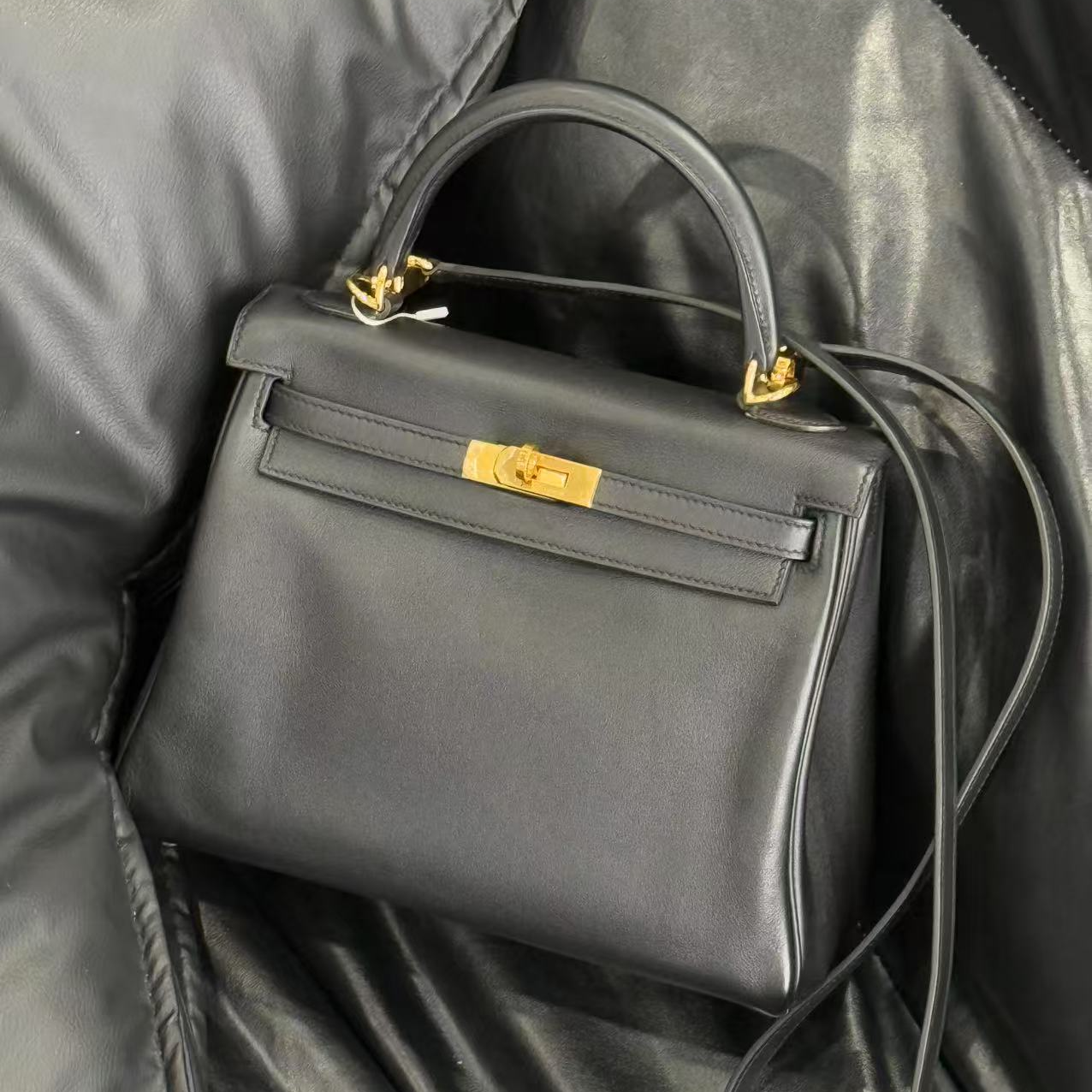 99新 Hermes/爱马仕  kelly25 黑金 S皮 X刻