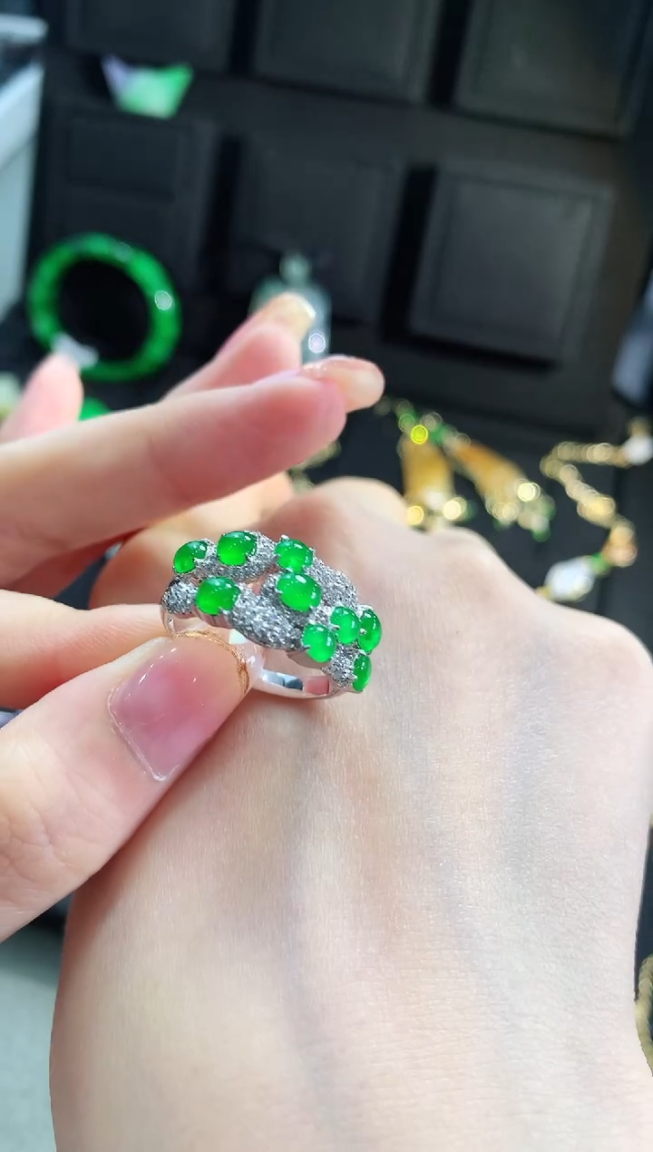 【闪购商品】翡翠戒指18K金镶嵌手饰