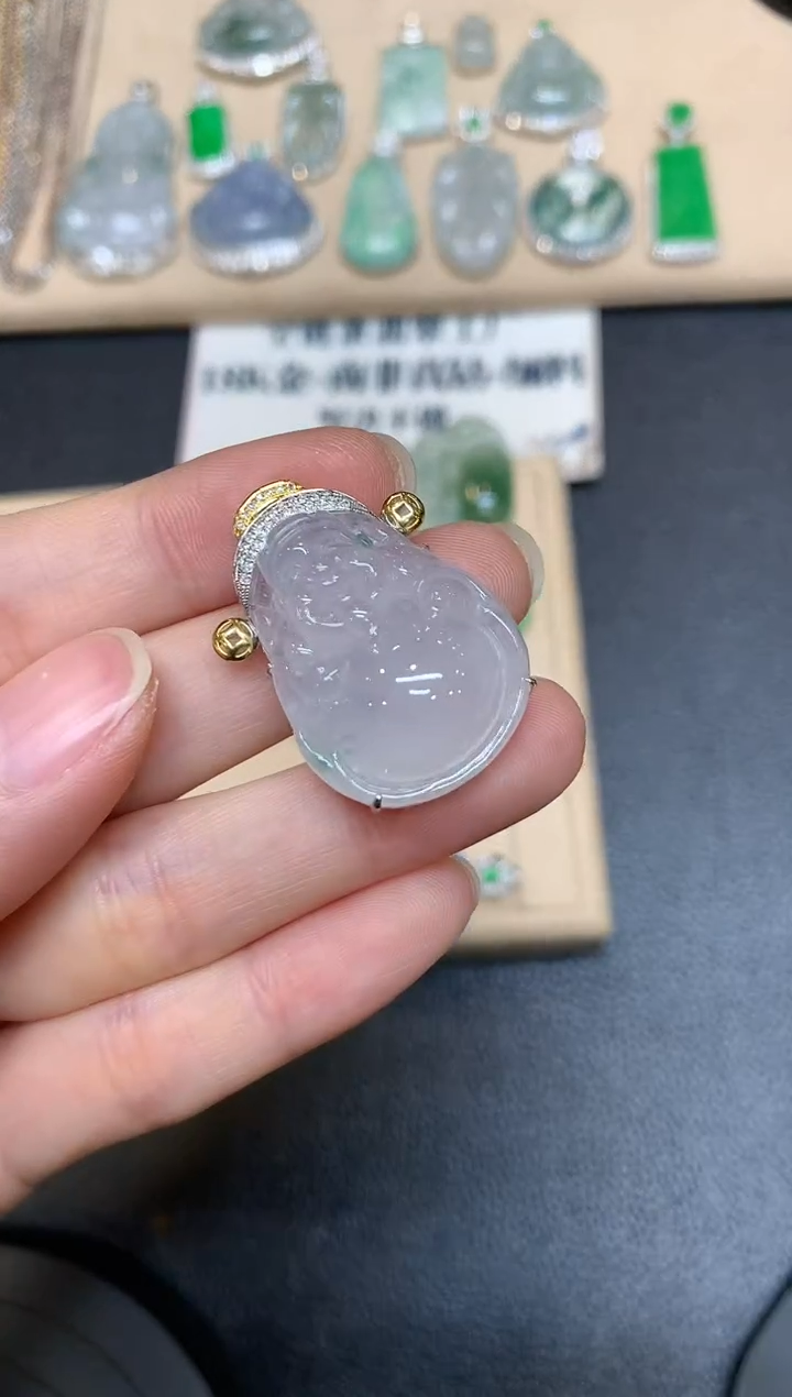 【闪购商品】翡翠颈饰18K金镶嵌财神【无服务费