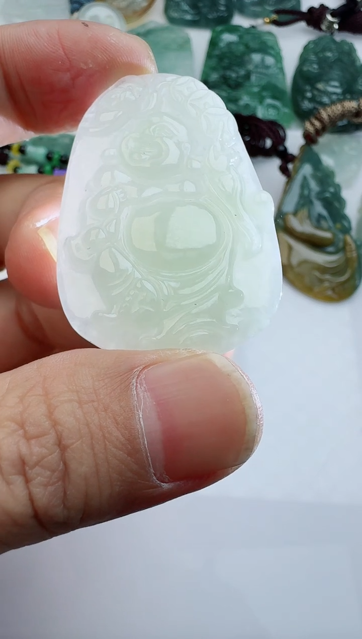 【闪购商品】翡翠颈饰未镶嵌1111111111