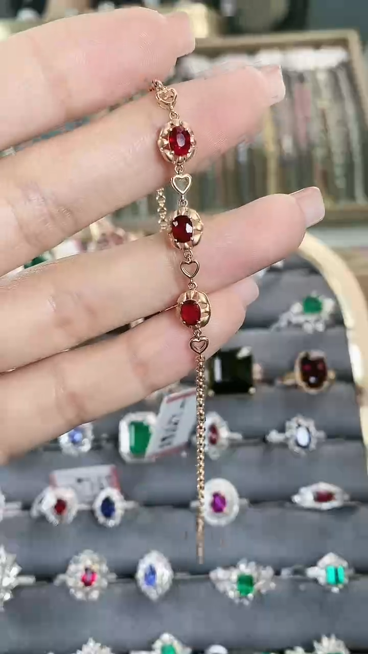 【闪购商品】红宝石手链18K金镶嵌18K金镶嵌红宝石手链